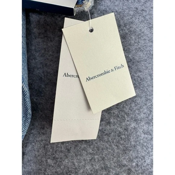 NWT Abercrombie Fitch The 90s Straight Mid Rise Jeans Women Size 27 Reguar - Picture 3 of 12